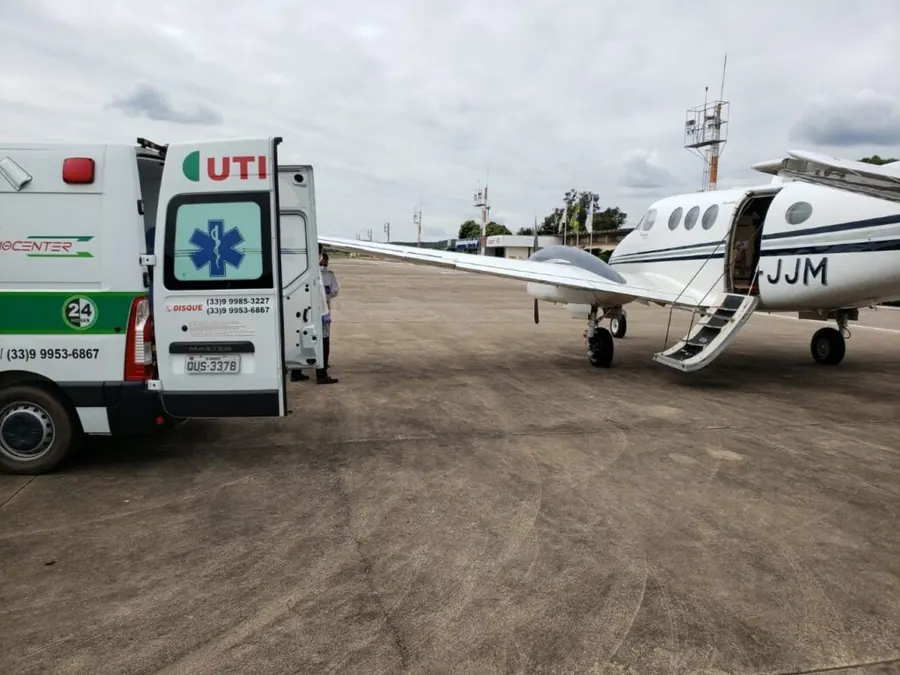 Ambulância no aeroporto
